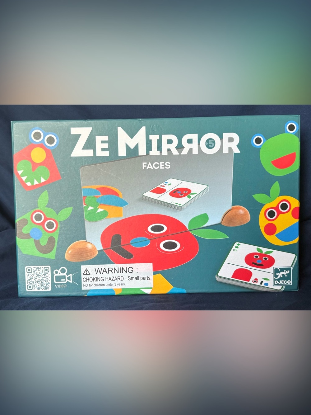 Djeco Ze Mirror Faces Kids Toy - Green and Red